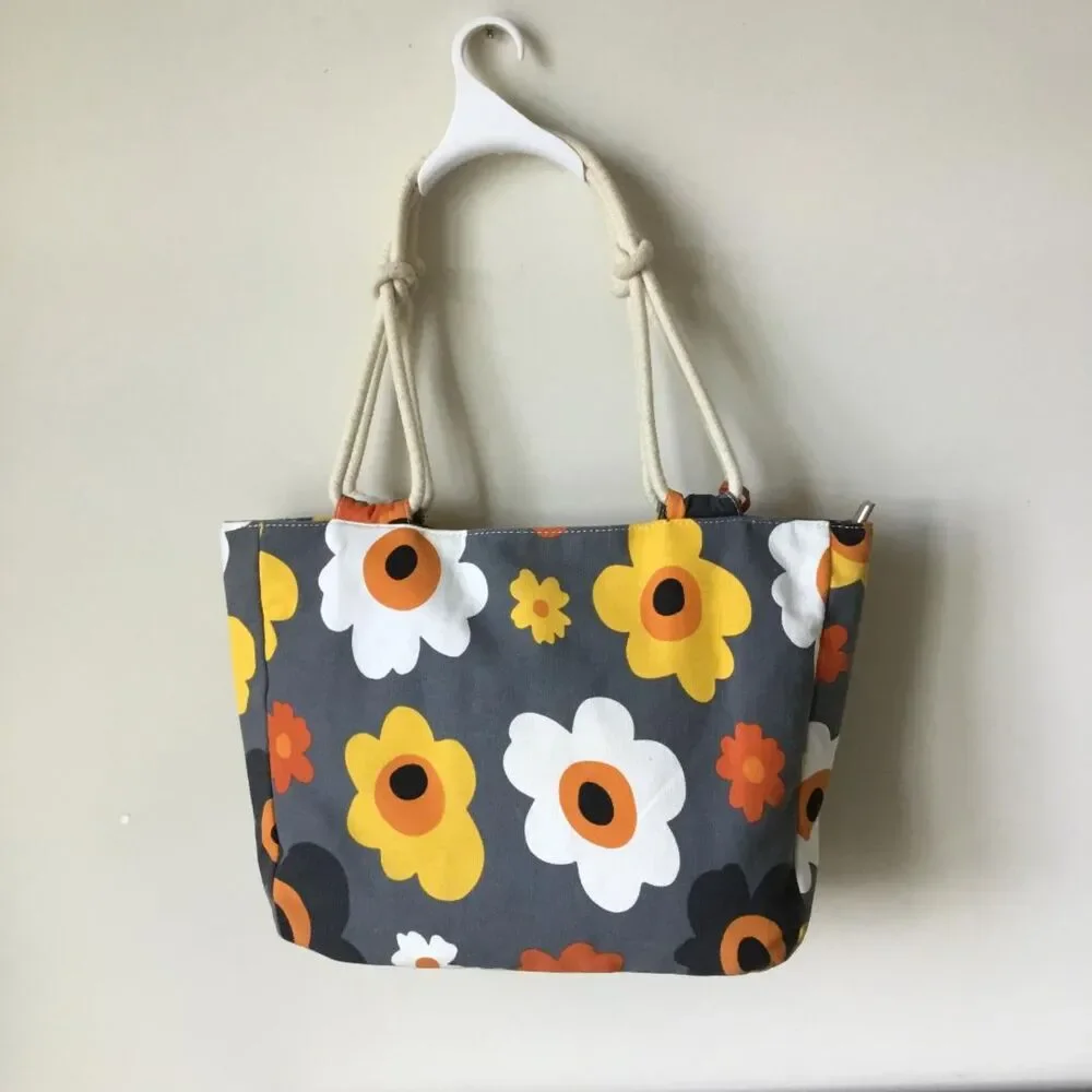 Farmhouse Is My Style "Summer Blooms" Gray Canvas Tote Bag w/Dachshund Bag Charm - Picture 3 of 10